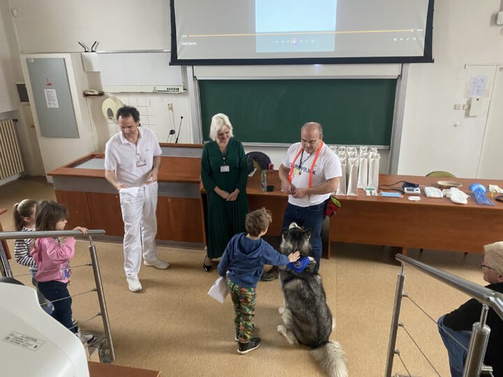 Exkurze ve fakultní nemocnici. Broučci