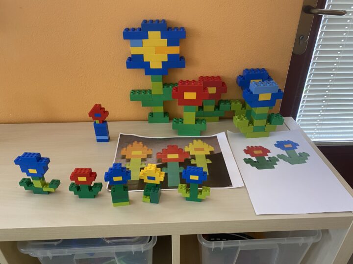 O jarních květinách u Broučků